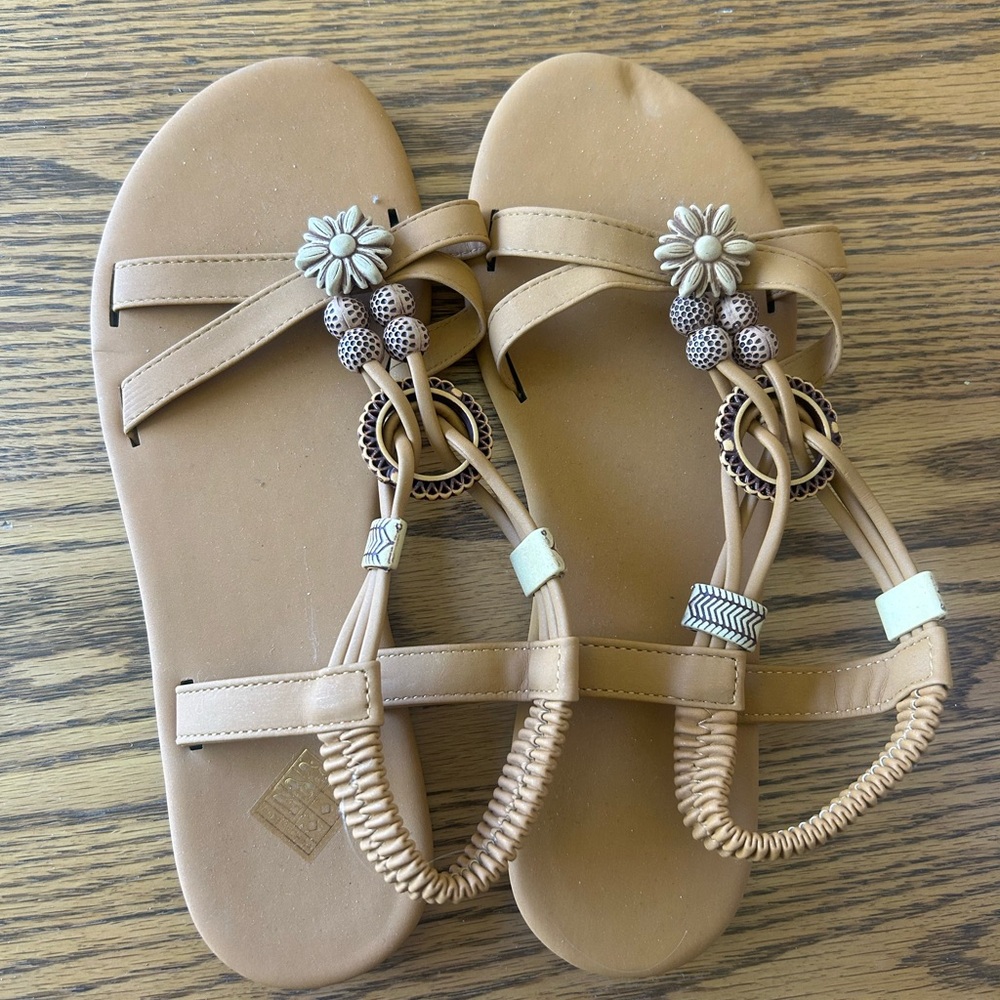 Women’s Tan Beaded Floral T-Strap Sandals